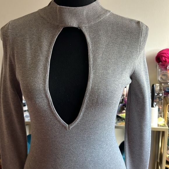 Sweater dress - Picture 2 of 3